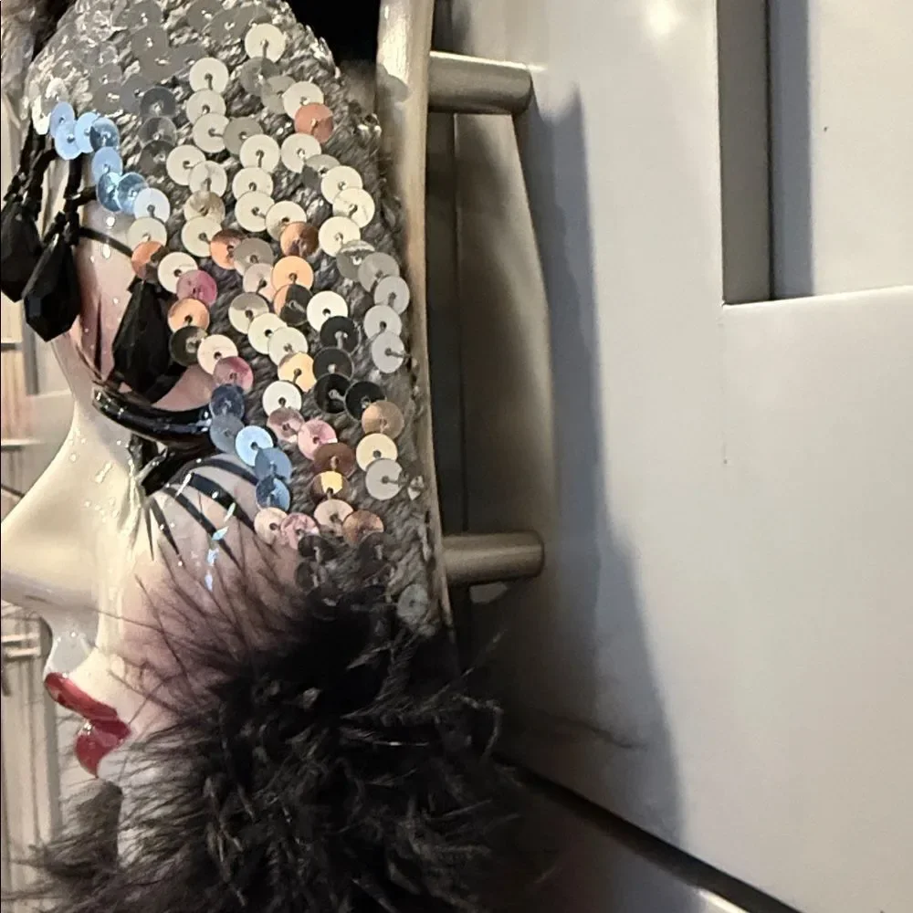 Elegant Black and Silver Feathered Mask ceramics